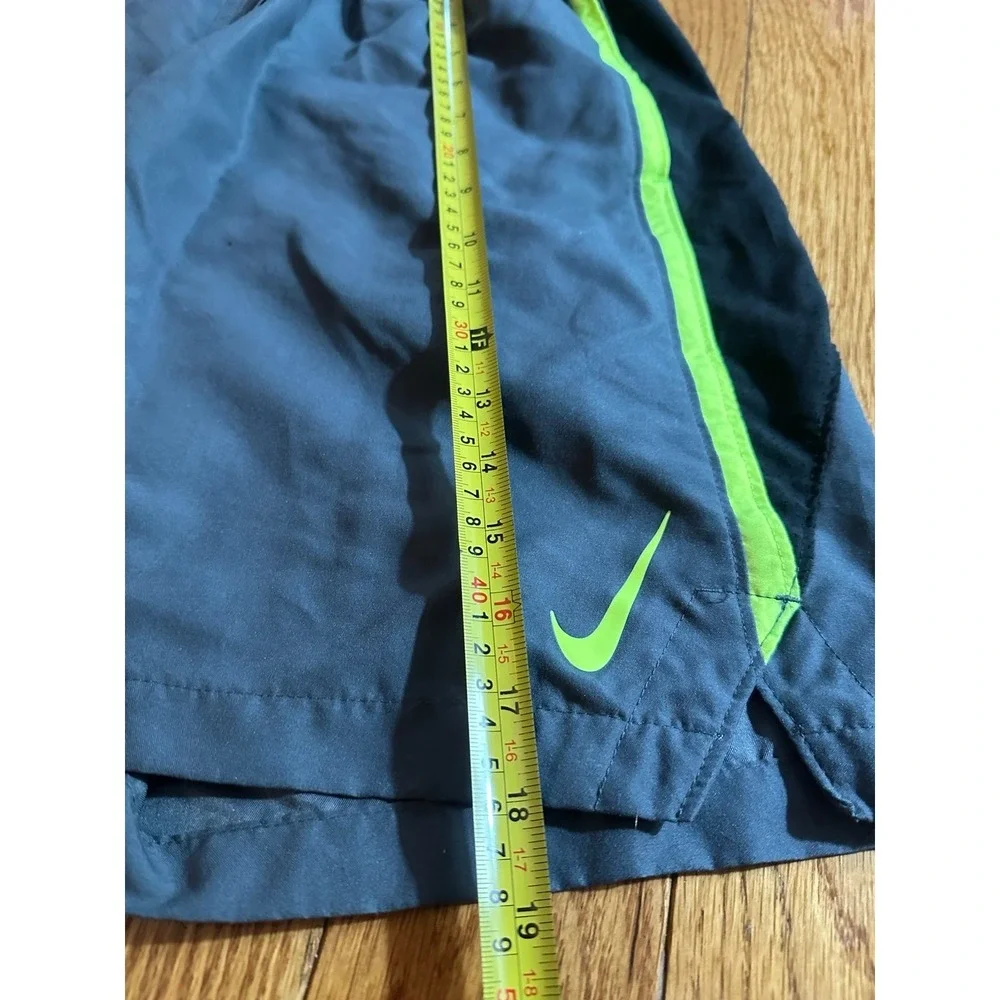 Nike Men's Core Contend 8